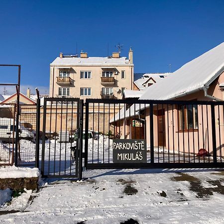 Guesthouse Mikulas Mikulov - Free Parking In The City Center Екстер'єр фото