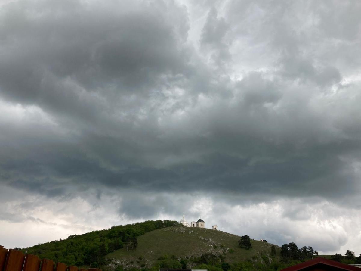 Guesthouse Mikulas Mikulov - Free Parking In The City Center Екстер'єр фото