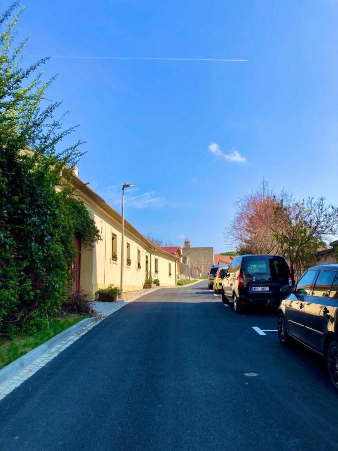 Guesthouse Mikulas Mikulov - Free Parking In The City Center Екстер'єр фото
