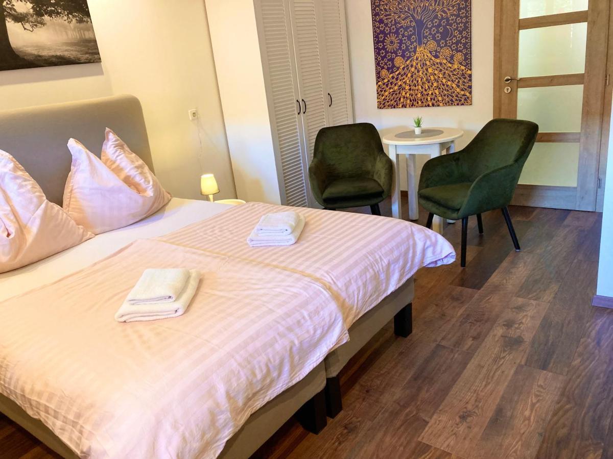 Guesthouse Mikulas Mikulov - Free Parking In The City Center Екстер'єр фото