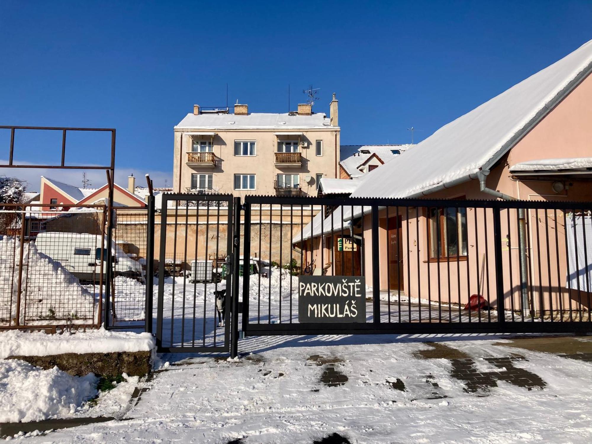 Guesthouse Mikulas Mikulov - Free Parking In The City Center Екстер'єр фото