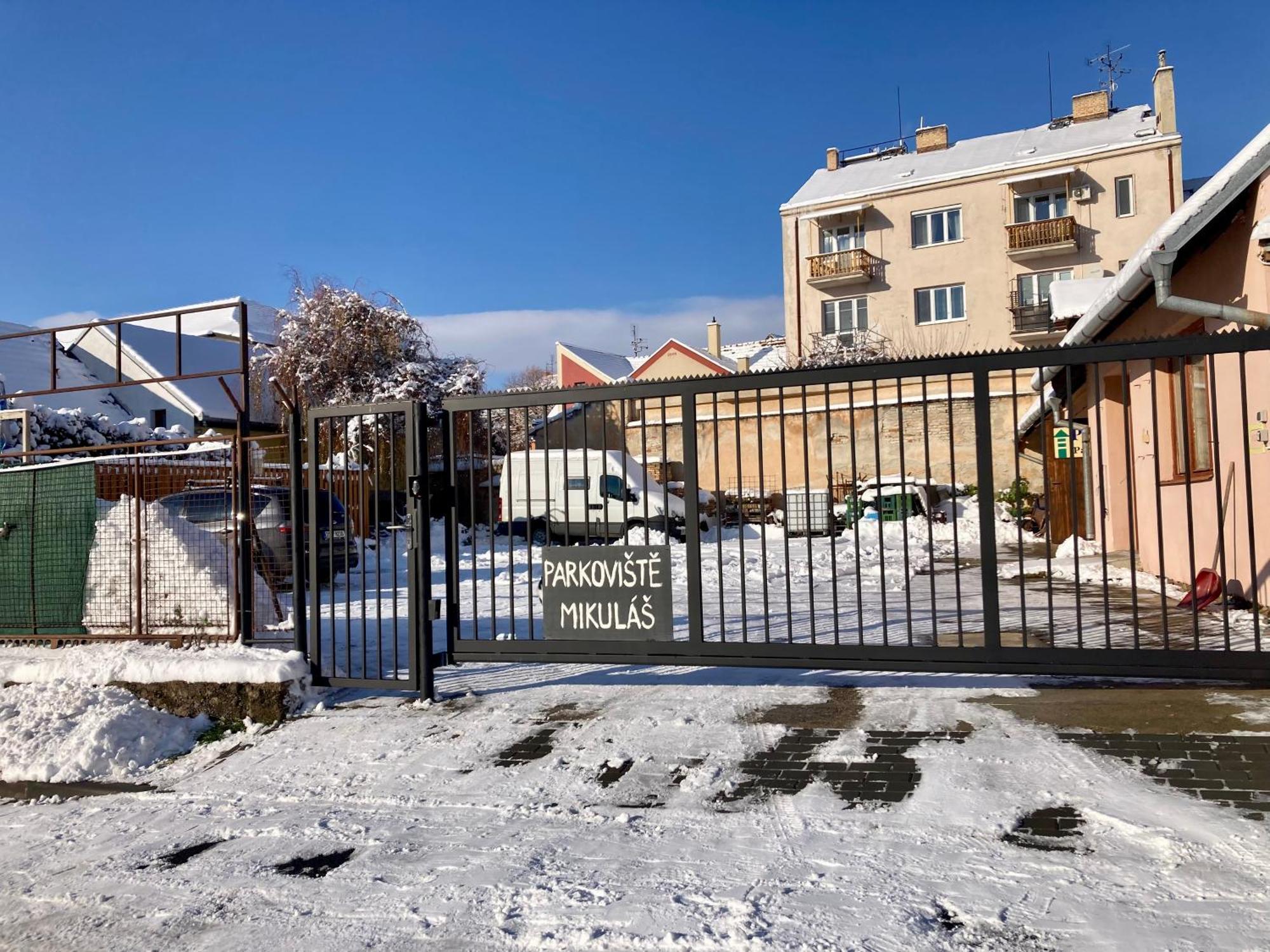 Guesthouse Mikulas Mikulov - Free Parking In The City Center Екстер'єр фото