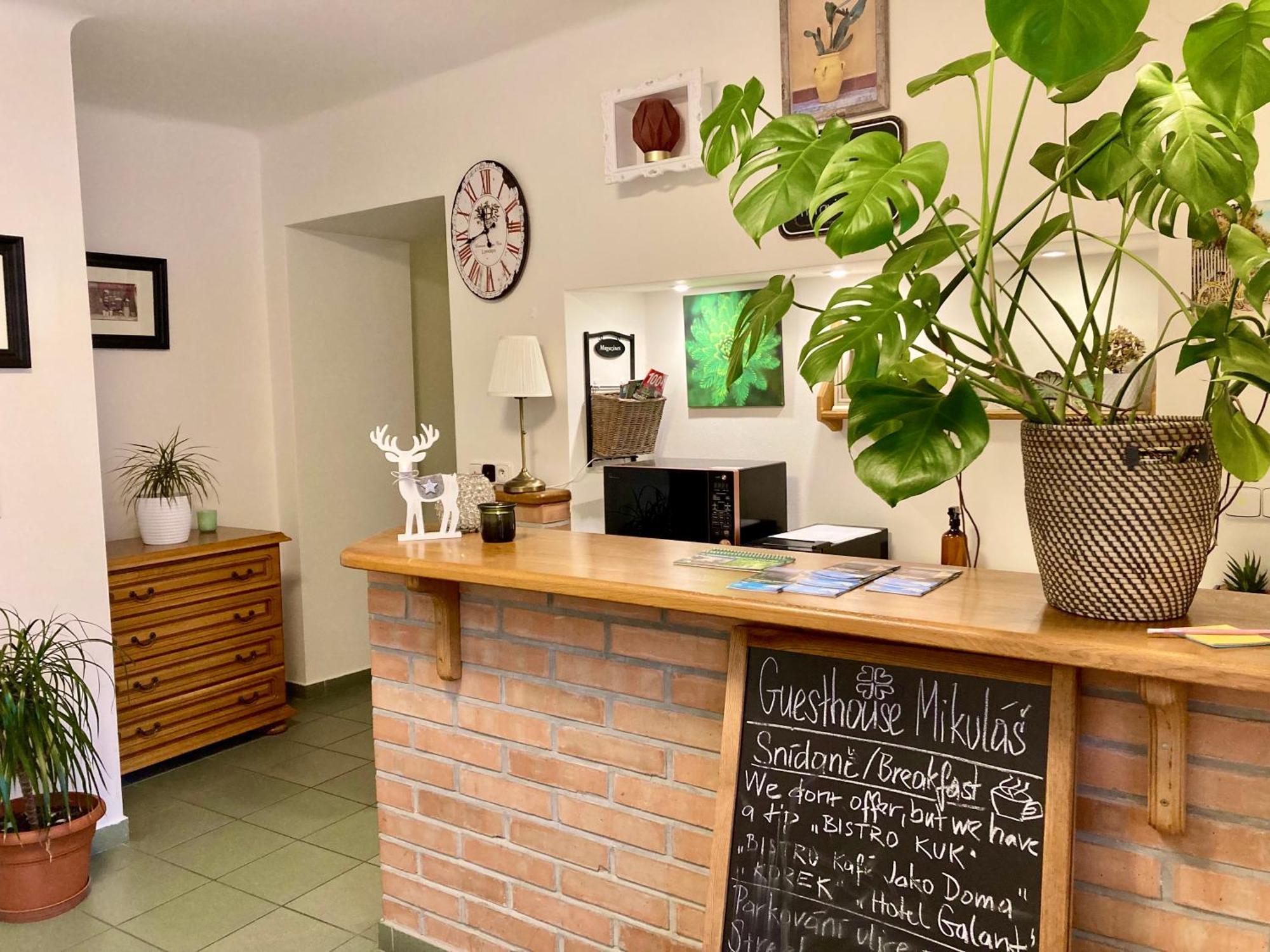 Guesthouse Mikulas Mikulov - Free Parking In The City Center Екстер'єр фото