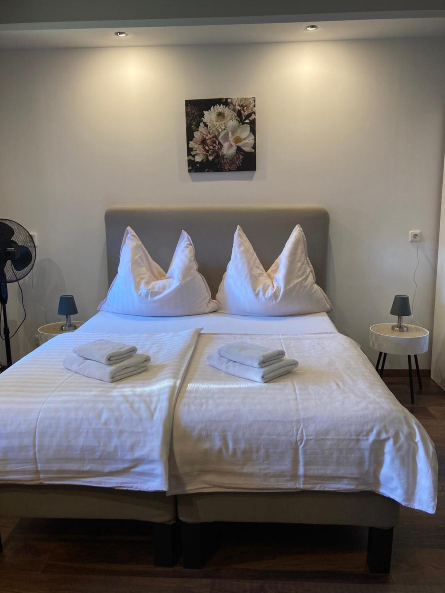 Guesthouse Mikulas Mikulov - Free Parking In The City Center Екстер'єр фото