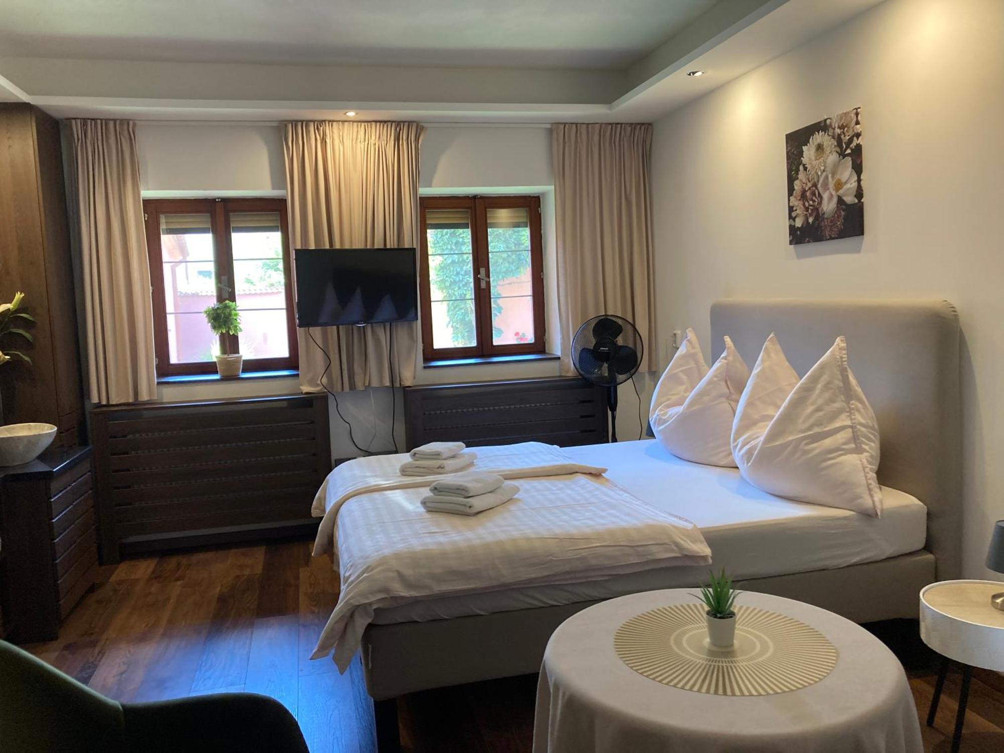 Guesthouse Mikulas Mikulov - Free Parking In The City Center Екстер'єр фото